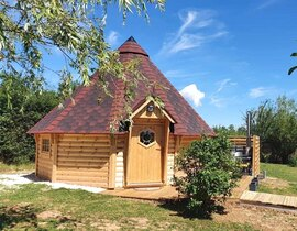 Nuit en Kota avec Bain Nordique près de Sancerre Nuit en Kota avec Bain Nordique près de Sancerre