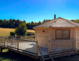 Cabane avec Jacuzzi Privatif près de Bergerac