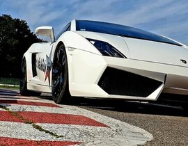 Stage de Pilotage Enfant en Lamborghini - Circuit d'Abbeville Stage de Pilotage Enfant en Lamborghini - Circuit d'Abbeville