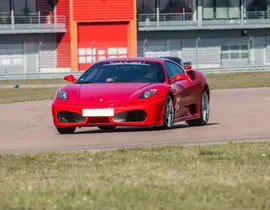 Stage de Pilotage Enfant en Ferrari F430 - Circuit d'Abbeville Stage de Pilotage Enfant en Ferrari F430 - Circuit d'Abbeville