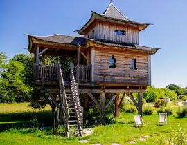 Cabane sur Pilotis avec Spa Privatif près de Langon