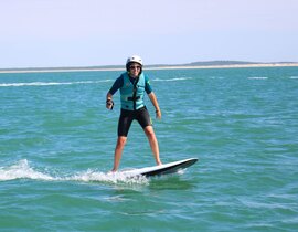 Initiation au Surf Electrique à Foil près de Royan