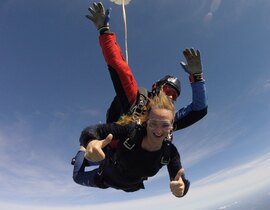 Saut en Parachute Tandem près de Charleville-Mézières