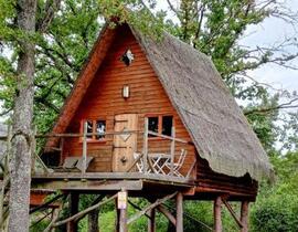 Nuit en Cabane sur Pilotis près de Château-Thierry