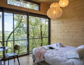Cabane sur Pilotis avec Jacuzzi Privatif près d'Agen Cabane sur Pilotis avec Jacuzzi Privatif près d'Agen
