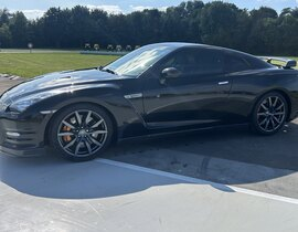 Stage Enfant en Nissan GTR près de Lens Stage Enfant en Nissan GTR près de Lens