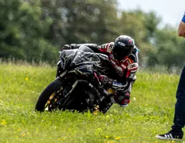 Stage de Pilotage Moto - Circuit de Clastres Stage de Pilotage Moto - Circuit de Clastres