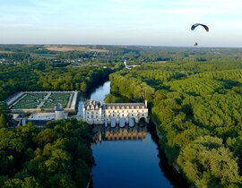 Baptême en Paramoteur - Survol des Châteaux de la Loire Baptême en Paramoteur - Survol des Châteaux de la Loire