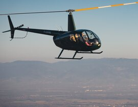 Baptême en Hélicoptère - Survol de la Sainte-Victoire Baptême en Hélicoptère - Survol de la Sainte-Victoire