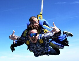 Saut en Parachute Tandem à Amiens