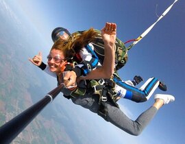 Saut en Parachute au Tréport - La Côte d'Albâtre