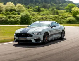 Baptême en Ford Mustang V8 - Circuit de Chambley Baptême en Ford Mustang V8 - Circuit de Chambley