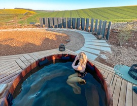 Écolodge de Luxe avec Bain Nordique à Saint-Mards-en-Othe Écolodge de Luxe avec Bain Nordique à Saint-Mards-en-Othe