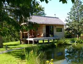 Cabane sur l'Eau avec Spa Privatif à Montereau Cabane sur l'Eau avec Spa Privatif à Montereau