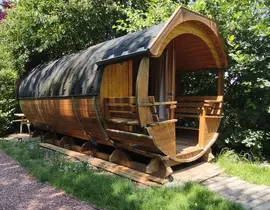 Nuit Insolite en Tonneau avec Spa près de Sarrebourg Nuit Insolite en Tonneau avec Spa près de Sarrebourg