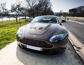 Stage sur Route en Aston Martin V12 Vantage à Tours Stage sur Route en Aston Martin V12 Vantage à Tours