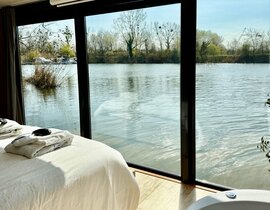 Nuit Insolite en House Boat au Bord de la Moselle Nuit Insolite en House Boat au Bord de la Moselle