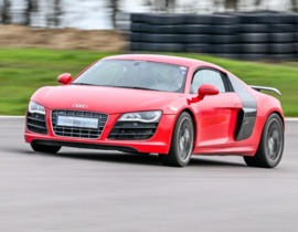 Baptême en Audi R8 V10 - Circuit de Mirecourt Baptême en Audi R8 V10 - Circuit de Mirecourt