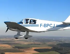 Vol d'Initiation au Pilotage d'Avion près de Sens