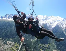 Baptême en Parapente face au Mont Blanc Baptême en Parapente face au Mont Blanc