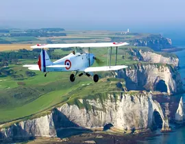 Baptême en ULM Biplan - Survol des Falaises d'Etretat Baptême en ULM Biplan - Survol des Falaises d'Etretat