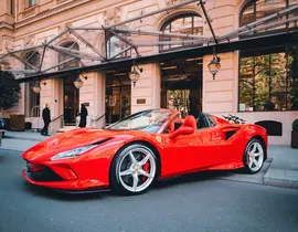 Balade en Ferrari F8 Spider à Paris