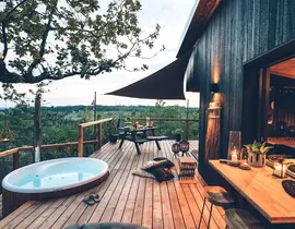 Cabane dans les Arbres Luxe avec Spa et Sauna près de Montauban