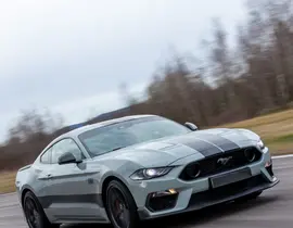 Stage en Ford Mustang V8 - Circuit de Dijon-Prenois Stage en Ford Mustang V8 - Circuit de Dijon-Prenois