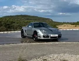 Stage de Pilotage Drift en Porsche Cayman S - Circuit d'Alès Stage de Pilotage Drift en Porsche Cayman S - Circuit d'Alès
