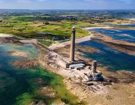 Baptême en Hélicoptère à Cherbourg - Survol du Cotentin Baptême en Hélicoptère à Cherbourg - Survol du Cotentin