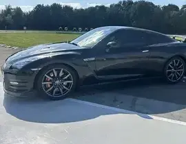 Stage de Pilotage Enfant en Nissan GTR près de Besançon