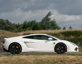 Stage de Pilotage Enfant en Lamborghini Gallardo près de Besançon Stage de Pilotage Enfant en Lamborghini Gallardo près de Besançon