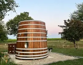 Nuit Insolite en Tonneau avec Spa à Cocumont Nuit Insolite en Tonneau avec Spa à Cocumont