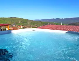 Cabane avec Jacuzzi à Brullioles - Les Monts du Lyonnais