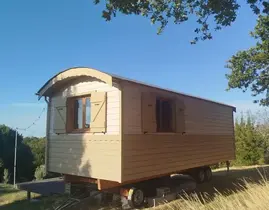 Nuit en Roulotte avec Spa à Taulignan