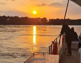 Coucher de soleil et apéritif en maxi-catamaran à Arzon