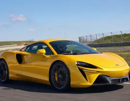 Stage Pilotage en McLaren Artura - Circuit Saint-Dié-des-Vosges Stage Pilotage en McLaren Artura - Circuit Saint-Dié-des-Vosges