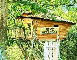 Cabane dans les Arbres avec Spa à Arcangues près de Biarritz