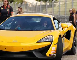 Stage de Pilotage Enfant en McLaren 540C près de Lille