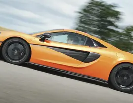 Stage de Pilotage Enfant en McLaren 570S près de Montpellier Stage de Pilotage Enfant en McLaren 570S près de Montpellier
