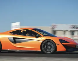 Stage de Pilotage Enfant en McLaren 570S à Perpignan Stage de Pilotage Enfant en McLaren 570S à Perpignan