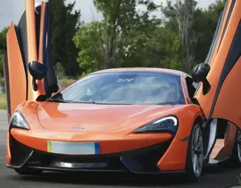 Stage de Pilotage Enfant en McLaren 570S à Aix-en-Provence