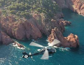 Baptême en hélicoptère à Cannes - Cap Esterel Baptême en hélicoptère à Cannes - Cap Esterel