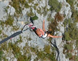 Saut à l’Élastique au Pont de l'Artuby dans le Verdon Saut à l’Élastique au Pont de l'Artuby dans le Verdon