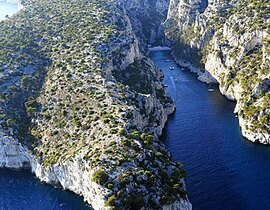 Baptême en Hélicoptère - Survol des Calanques de Marseille Baptême en Hélicoptère - Survol des Calanques de Marseille