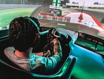 Simulation automobile, simulation voiture de course auto et pilotage