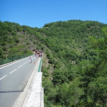 Pont de Bezergues, Tarn (81) - Saut à l'élastique Pont de Bezergues, Tarn (81) - Saut à l'élastique