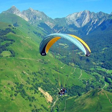 Baptême en Parapente près de Pau Baptême en Parapente près de Pau
