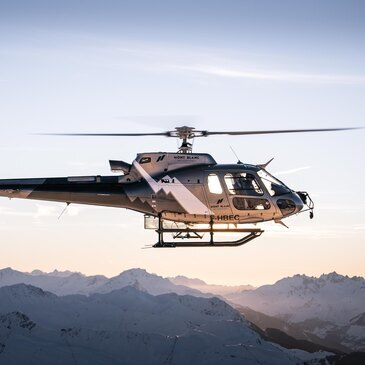 Baptême en Hélicoptère - Survol du Mont Blanc Baptême en Hélicoptère - Survol du Mont Blanc