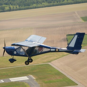 Baptême en ULM multiaxe à Orléans - Châteaux du Loiret Baptême en ULM multiaxe à Orléans - Châteaux du Loiret